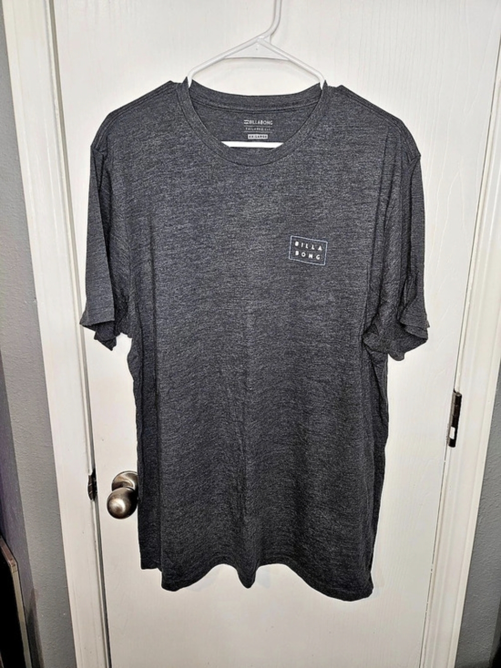 Billabong Tailored Fit Short Sleeve Tee Gray XXL Like New